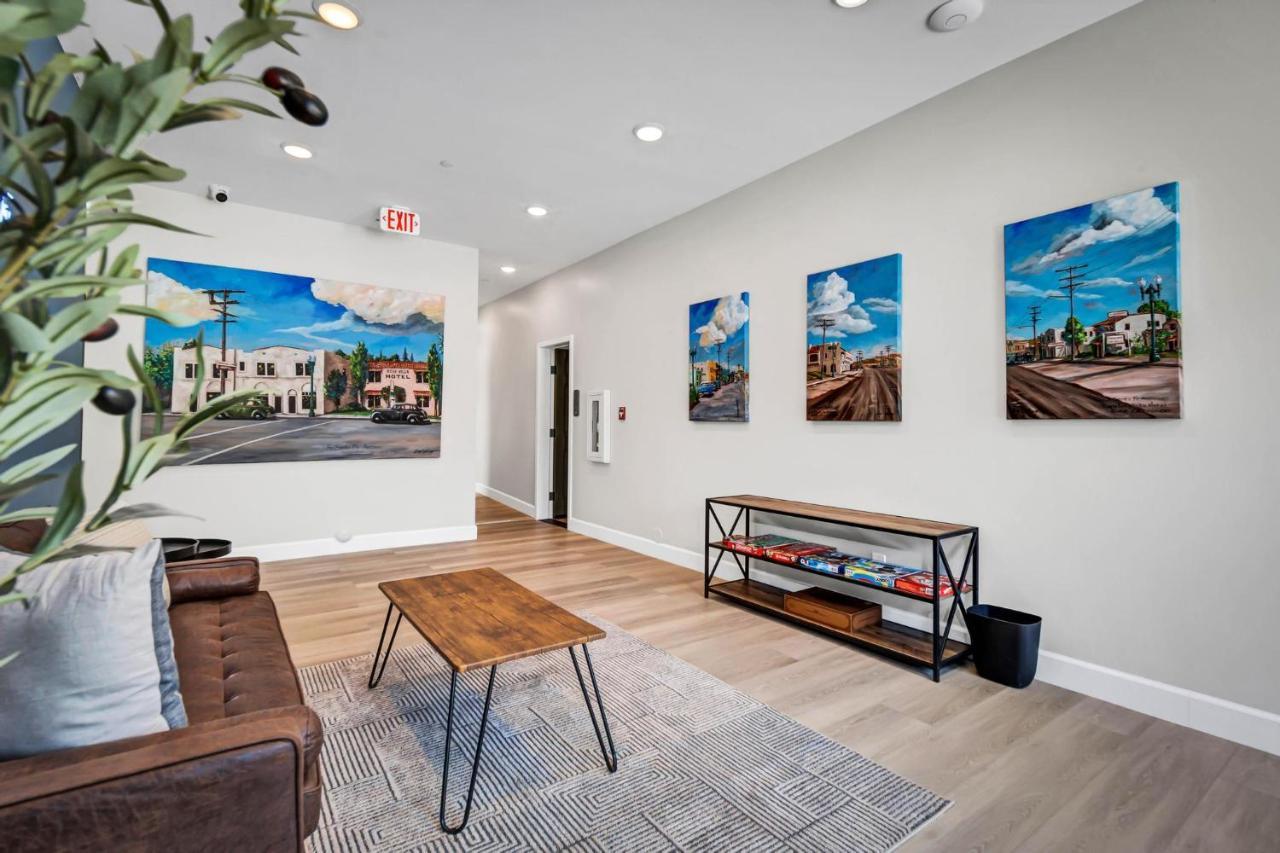 Single Bedroom - Queen Size. Heart Of Downtown Vista Extérieur photo