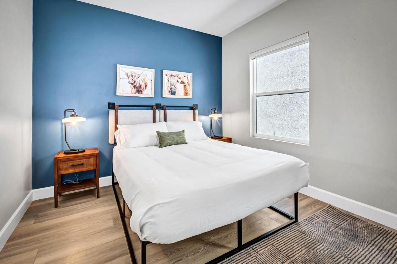 Single Bedroom - Queen Size. Heart Of Downtown Vista Extérieur photo