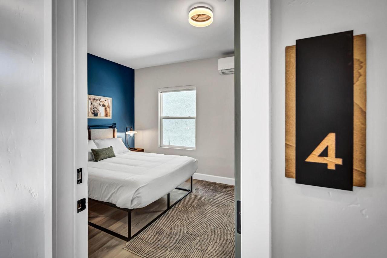Single Bedroom - Queen Size. Heart Of Downtown Vista Extérieur photo